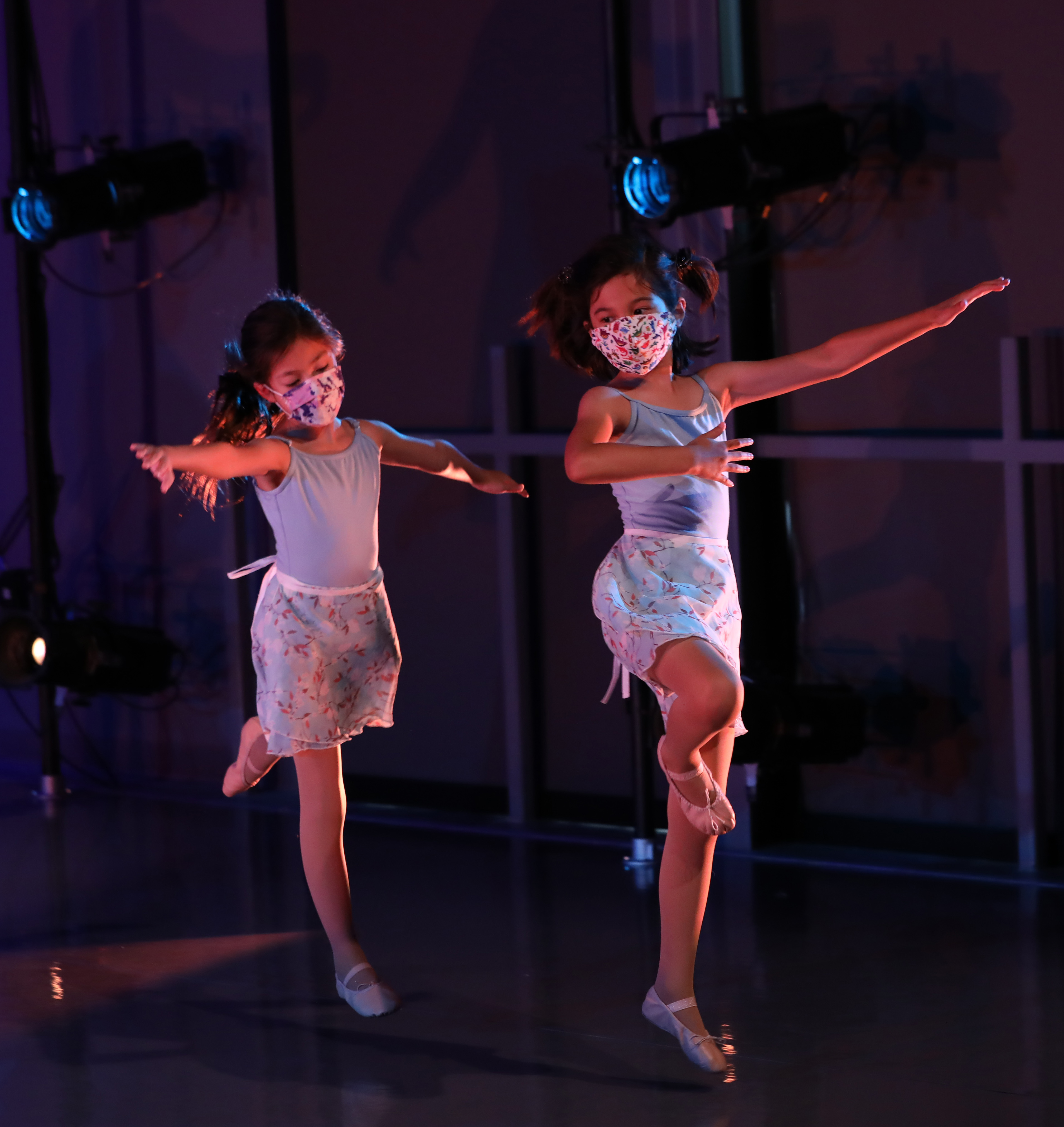 Young artists of the Company  | E Movement Center